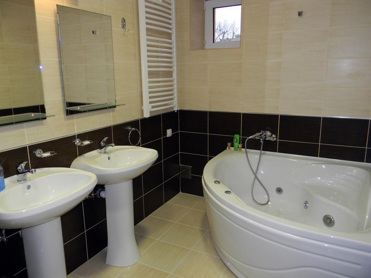Stari Mlin Hotel Vrsac Ngoại thất bức ảnh